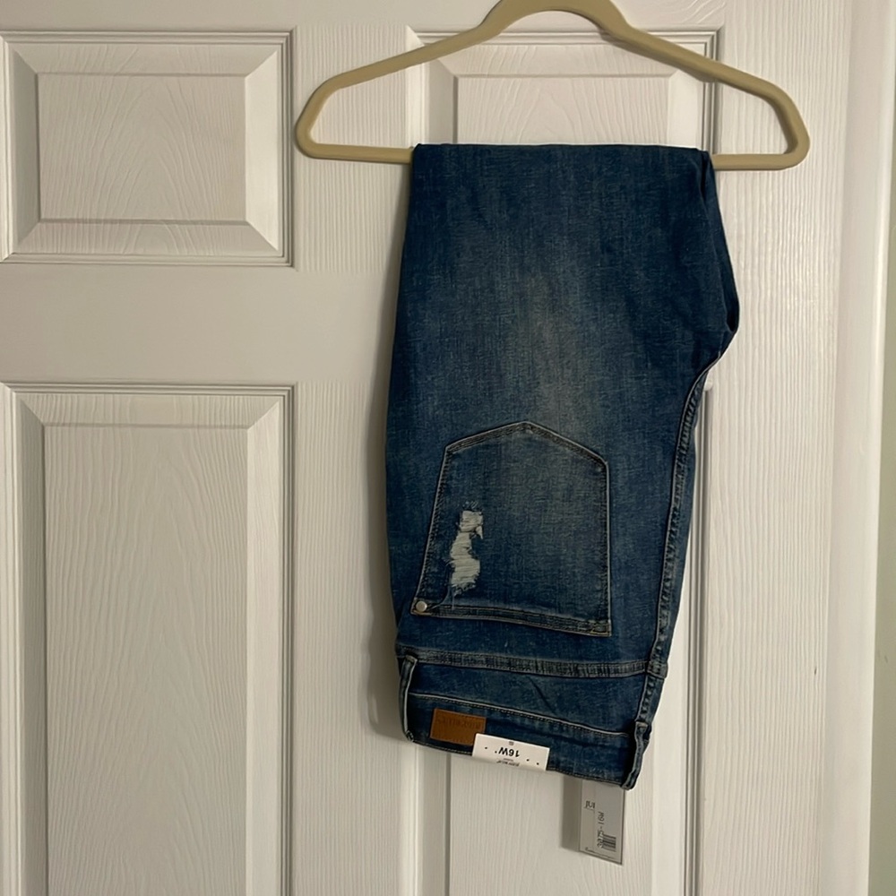 NWT Judy Blue High Waist Distressed Jeans